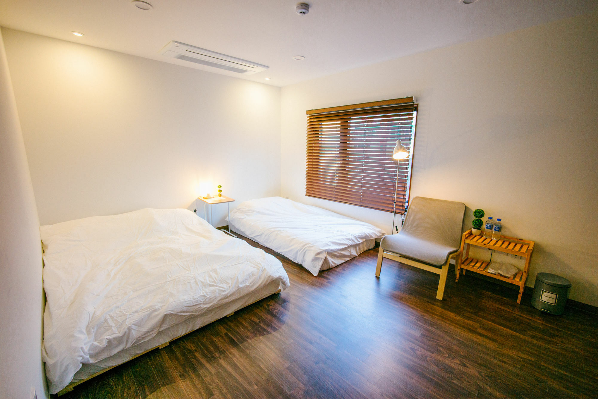 Morning Dew Guesthouse Пусан Экстерьер фото